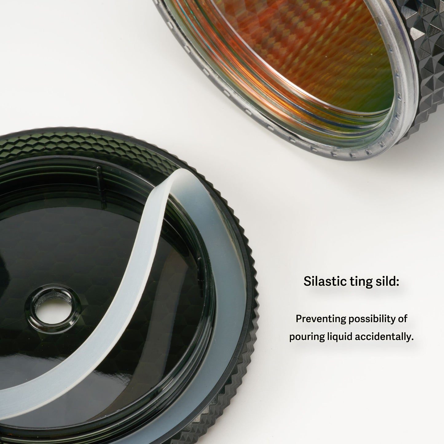 Full inlaid glass. Mattly black inlaid glass with a lid and straw. Repeatable double -wall insulation travel glass. Plastic acrylic soft color glass, suitable for ice coffee smoothies